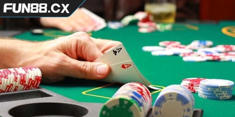 Các vòng thao tác cụ thể khi chơi Poker FUN88